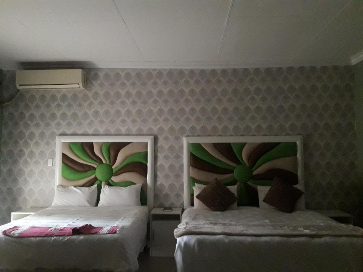 Vakhusi Guesthouse Malamulele Екстер'єр фото